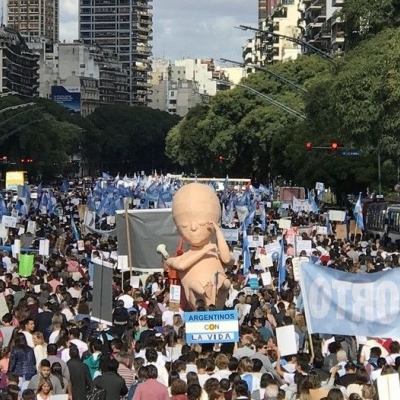 Marcha contra el aborto: testimonios y el reclamo por respetar la vida desde la concepción
