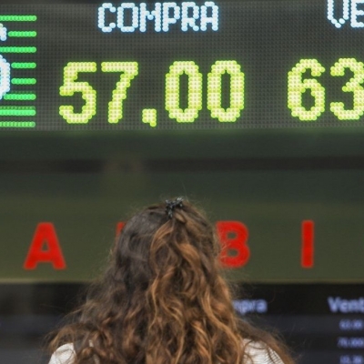 "Se viene un dólar quieto y una política monetaria expansiva", según economistas