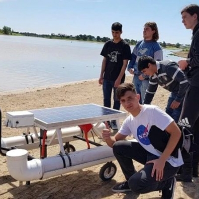 Tiene 19 años, es entrerriano y creó un drone acuático para luchar contra la contaminación en la laguna de su pueblo