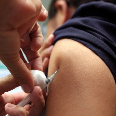 Quiénes deben vacunarse contra el sarampión