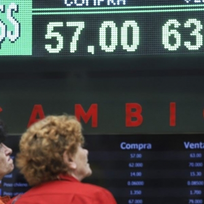 El dólar oficial cerró estable a $ 68,44 y el contado con liquidación avanzó a $114,06