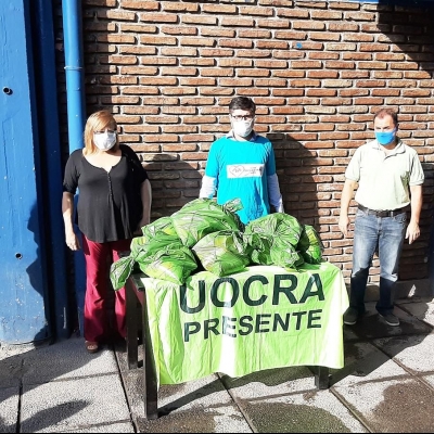 Entregaron módulos alimentarios a obreros de la construcción