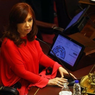 Cristina convocó a líderes del Senado para organizar la reanudación de sesiones