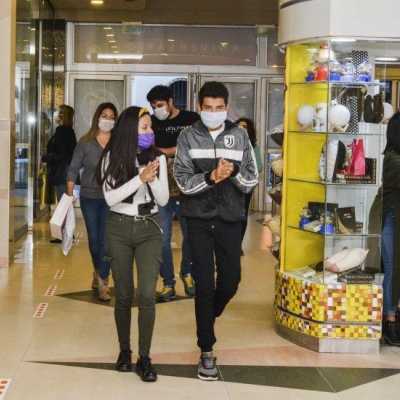 Cuarentena: habilitan shoppings y centros comerciales en Mendoza