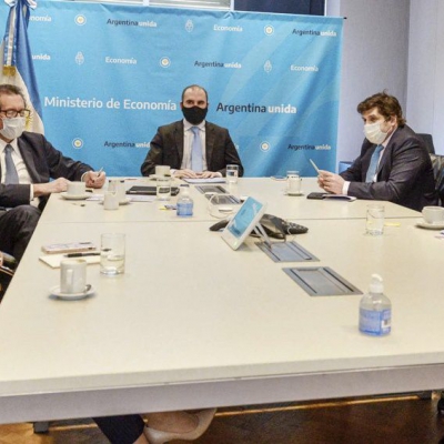 Guzmán recibió a la delegación del FMI para negociar un nuevo programa financiero