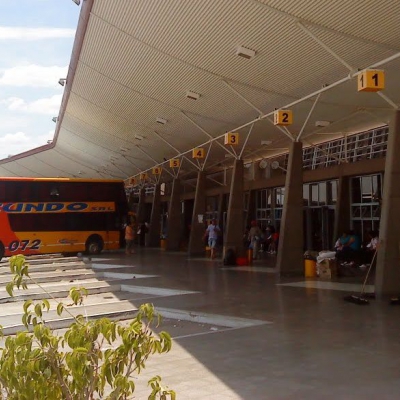 Habilitan los colectivos al interior desde el 20
