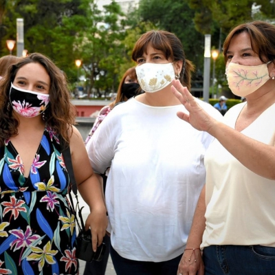Quedó inaugurada en plaza 25 de Mayo la muestra fotográfica Miradas en Pandemia