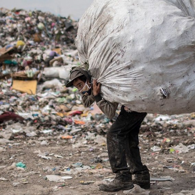 La pandemia agudiza el hambre en Centroamérica mientras en el Reino Unido aumenta el turismo