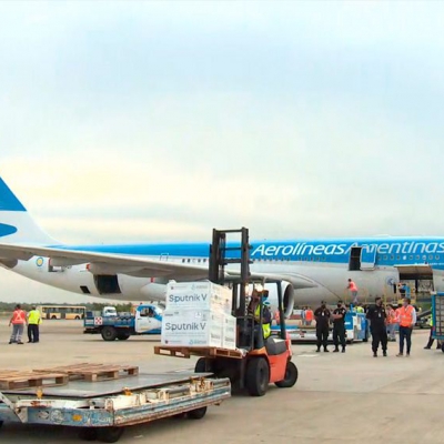 Noveno vuelo de Aerolíneas Argentinas para traer vacunas desde Moscú
