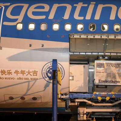 Este jueves llega al país un millón de dosis de la vacuna Sinopharm desde China