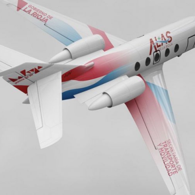 Quintela recibe el primer vuelo de la empresa "Alas La Rioja"