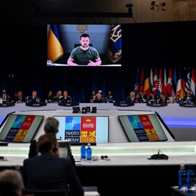 La OTAN acusa a China de trabajar con Rusia para minar el orden internacional