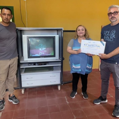 El Gobierno coloca las primeras de las 500 antenas de la TDA