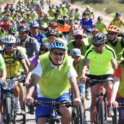 La costa riojana vivió la 7ma. Bicicleteada de la Familia