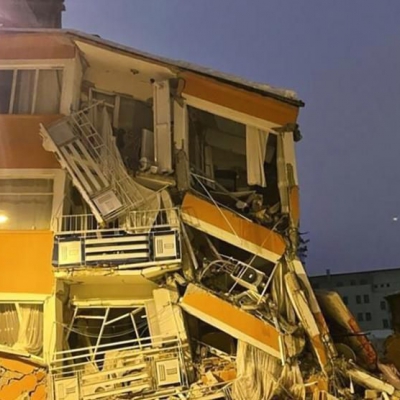 El devastador terremoto en Turquía deja cientos de muertos y miles de edificios destruidos