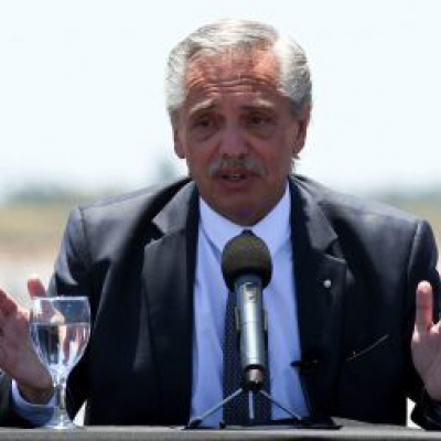 Alberto Fernández se realiza estudios por un cuadro de "dolor lumbar agudo"