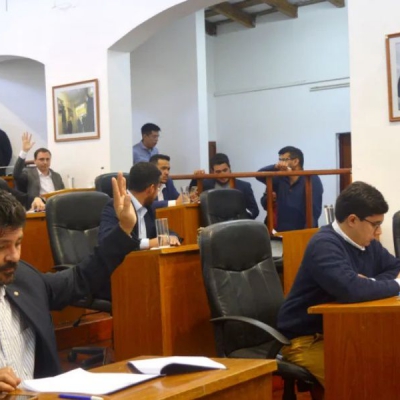 Concejo: duros cruces entre concejales de Juntos