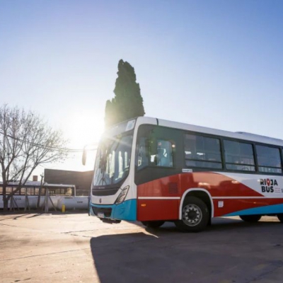 Rioja Bus redujo la frecuencia por falta de combustible y hay preocupación por la quita de subsidios