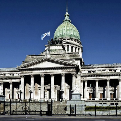 Dirigentes sindicales de la CGT y CTA se reúnen con diputados y senadores de UxP