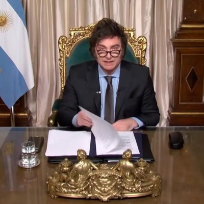 Milei: "Si la inflación de diciembre es 30% a Caputo hay que pasearlo en andas"