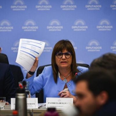 Retiran el artículo que obligaba a pedir permiso para reuniones de 3 o más personas