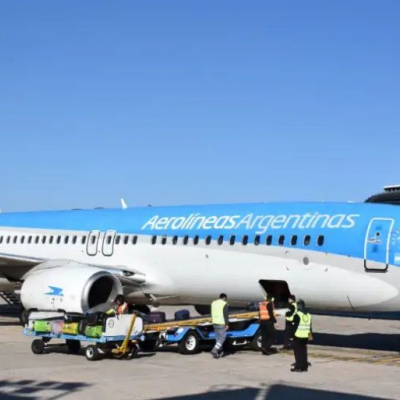 ¿Sin vuelos en Semana Santa? Pilotos y aeronavegantes anuncian un paro nacional por 48 horas
