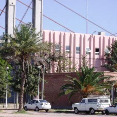 Diferentes actividades deportivas se practican en el Polideportivo Menem