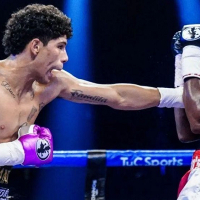 Sansón Rosa dio cierre a una nueva noche de Gloria y Honor