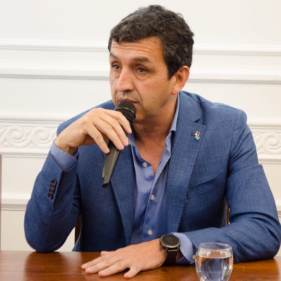 Martínez dijo que no se descontará el día de paro a docentes