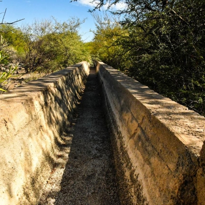 Disminuyó significativamente la corriente de agua en una toma en Ángel Vicente Peñaloza