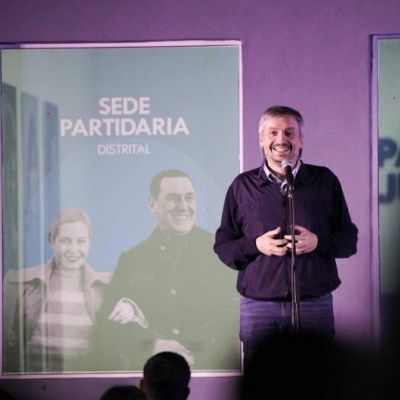 Máximo convocó a Kicillof, Cristina y Massa a una reunión del PJ bonaerense