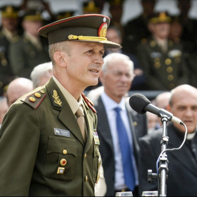 En medio de un clima tenso entre el gobierno y las Fuerzas Armadas, renunció el viceministro de Defensa
