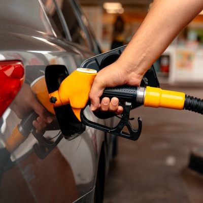 Llenar el tanque con super ahora sale más de $52.000