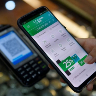 Disponen medidas para que comercios acepten pagos en dólares con billeteras virtuales