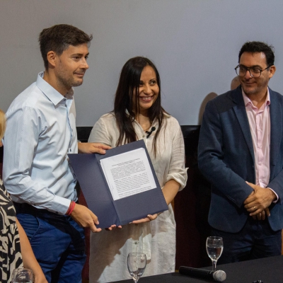 Firman acuerdos de cooperación entre el sector académico e industrial