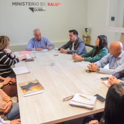 Refuerzan estrategias de salud y contención social ante la crisis
