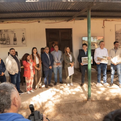 Presentan el Bus Turístico para la Costa Riojana
