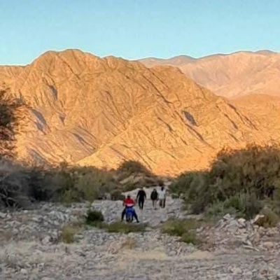 Villa Castelli: Rescataron a dos personas extraviadas en zona montañosa