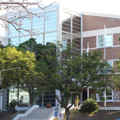 Se acreditaron nuevas carreras de posgrado en la UNLaR