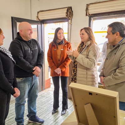 Tere Madera recorrió obras y acompañó a emprendedores en Olta