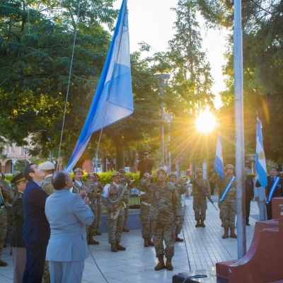 Se realizó ofrenda floral por los caídos en Malvinas