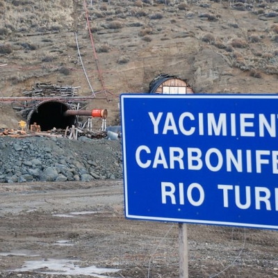 Mineros mantuvieron encerrados a funcionarios por 15 horas