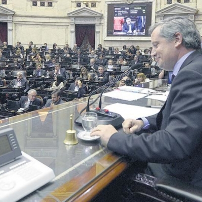 El macrismo prepara un aumento en la dieta