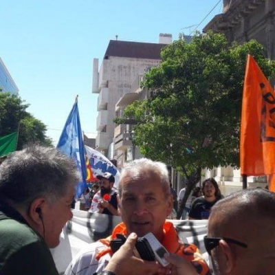 Aproslar y SerSalud amenazan con paralizar el servicio de salud pública