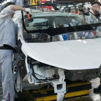 La actividad económica bajó un 1,6% en septiembre y un 2,1% en los últimos 12 meses