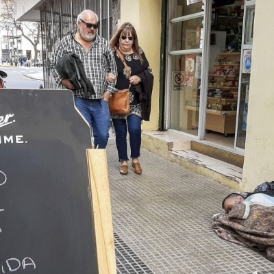 Tres años en recesión y una pobreza por encima del 40%, la herencia que le deja Mauricio Macri a Alberto Fernández
