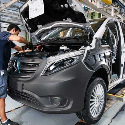 El PIB cayó 1,7% interanual en el tercer trimestre por caídas en la industria y el comercio