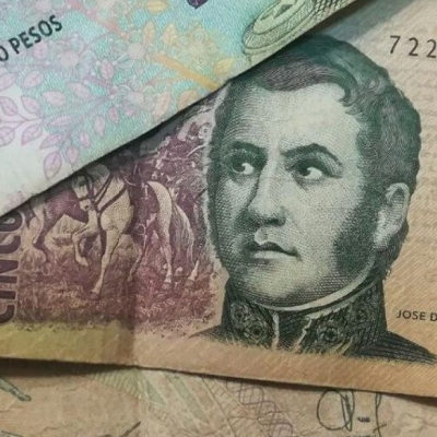 Qué hacer con los billetes de $5 una vez que salgan de circulación