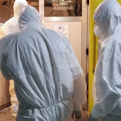 Procesaron y embargaron con $25 millones al joven que viajó en Buquebus con síntomas de coronavirus