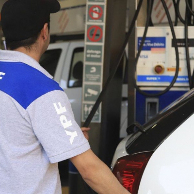 La venta de combustibles cayó 47,4% y las estaciones dejaron de facturar $ 42.354 millones